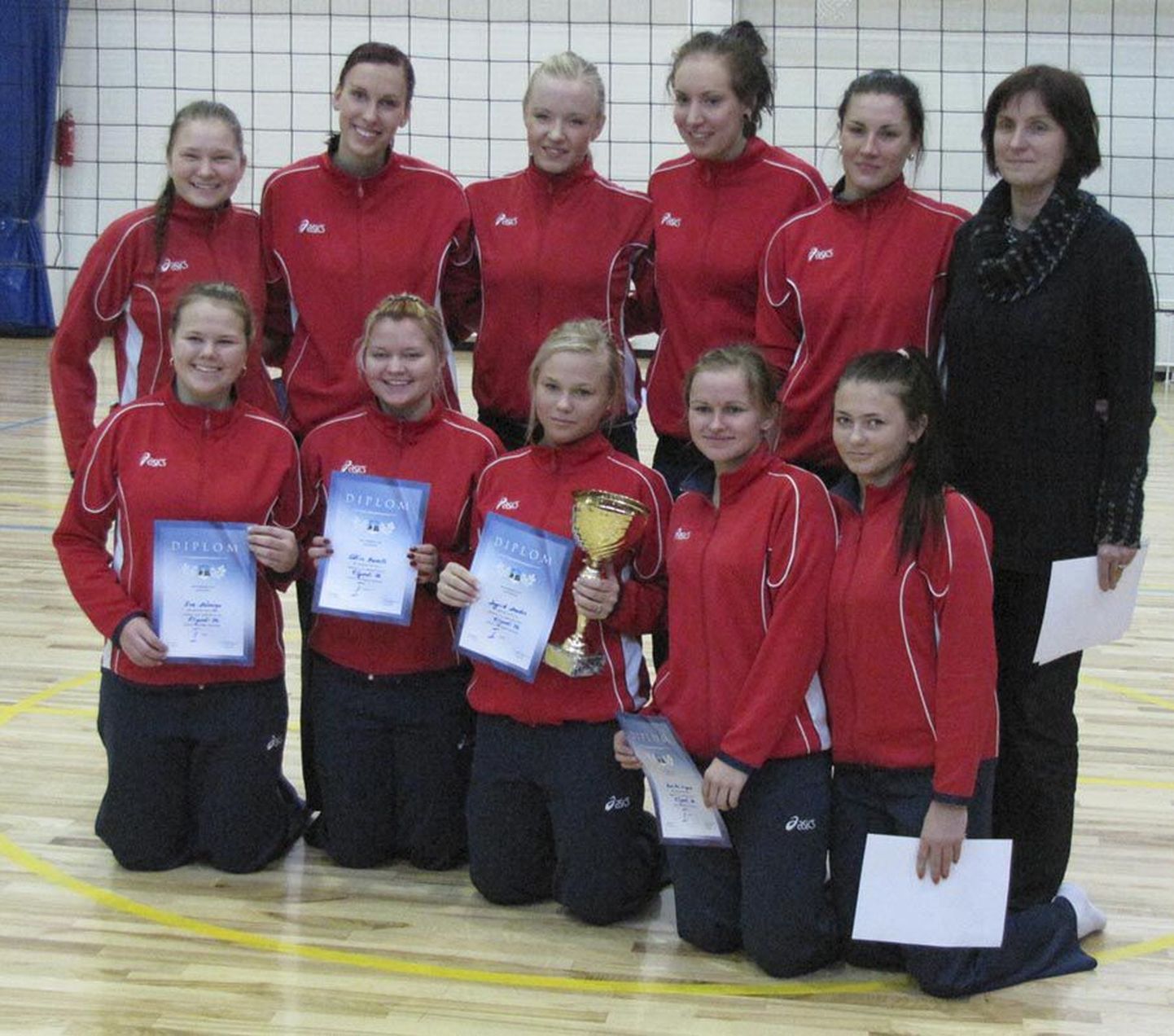 Viljandi spordikooli U-20 võrkpallinaiskond sai Eesti karikavõistlustel esikoha.