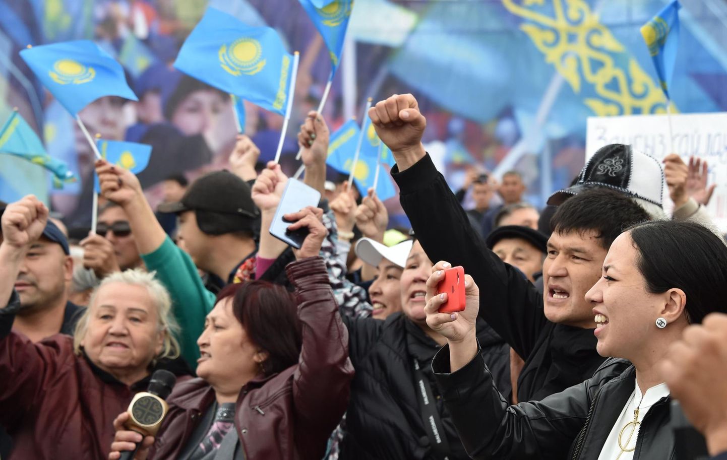 Opositsioonitoetajate meeleavaldustel pealinna Nur-Sultani ja Almatõ tänavatel vahistati kokku 500 inimest.