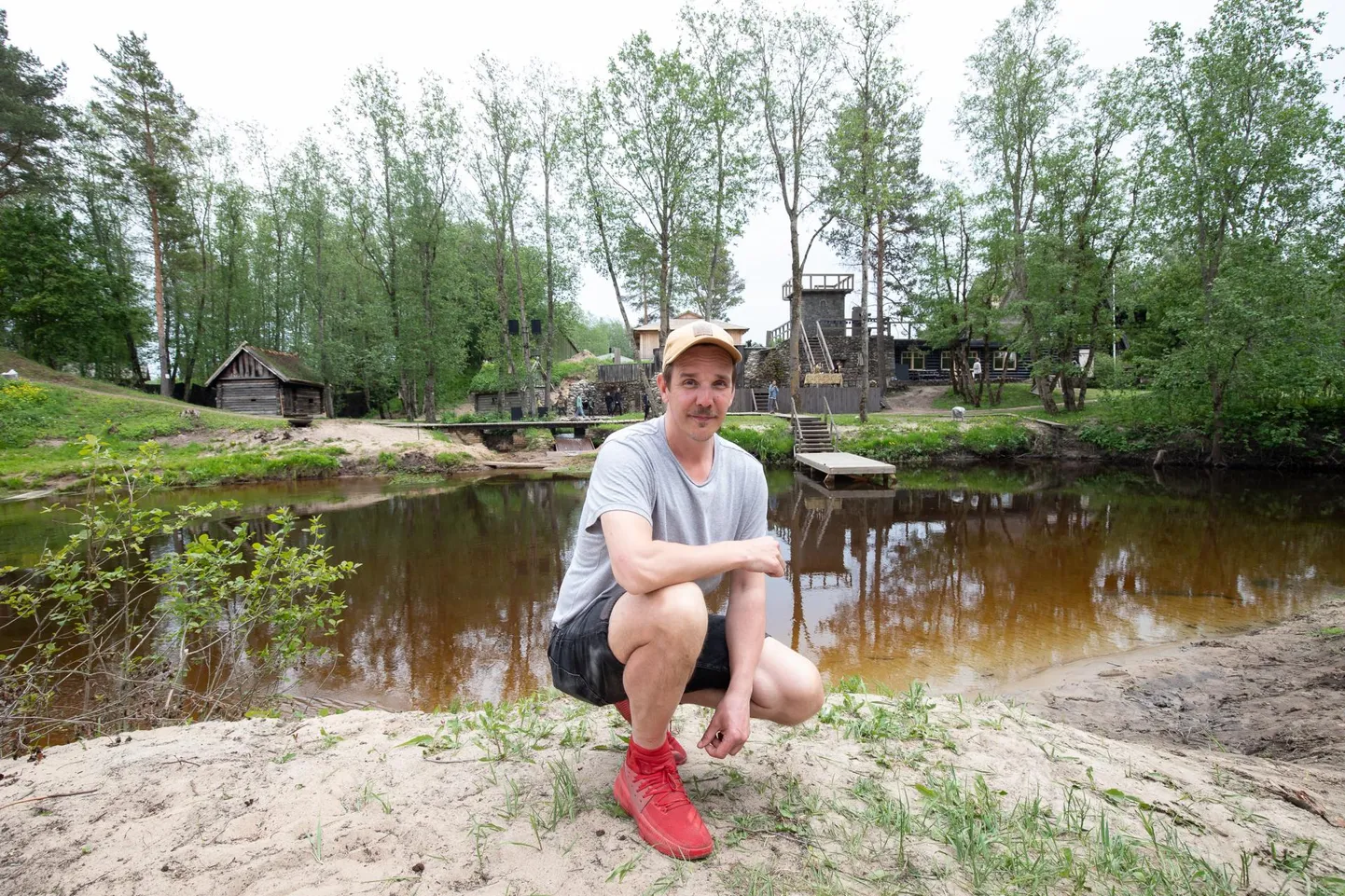 Lavastaja Taavi Tõnissonile oli esimesest pilgust selge, et just siin hakkab seiklema Robin Hood.