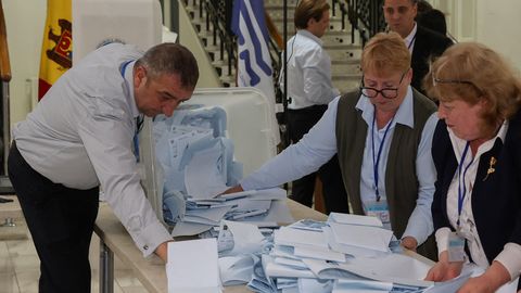 Moldovas vēlēšanās pārliecinošā vadībā prorietumnieciskā partija