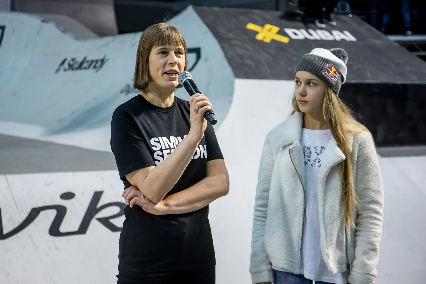 Pildil president Kersti Kaljulaid, Kelly Sildaru.