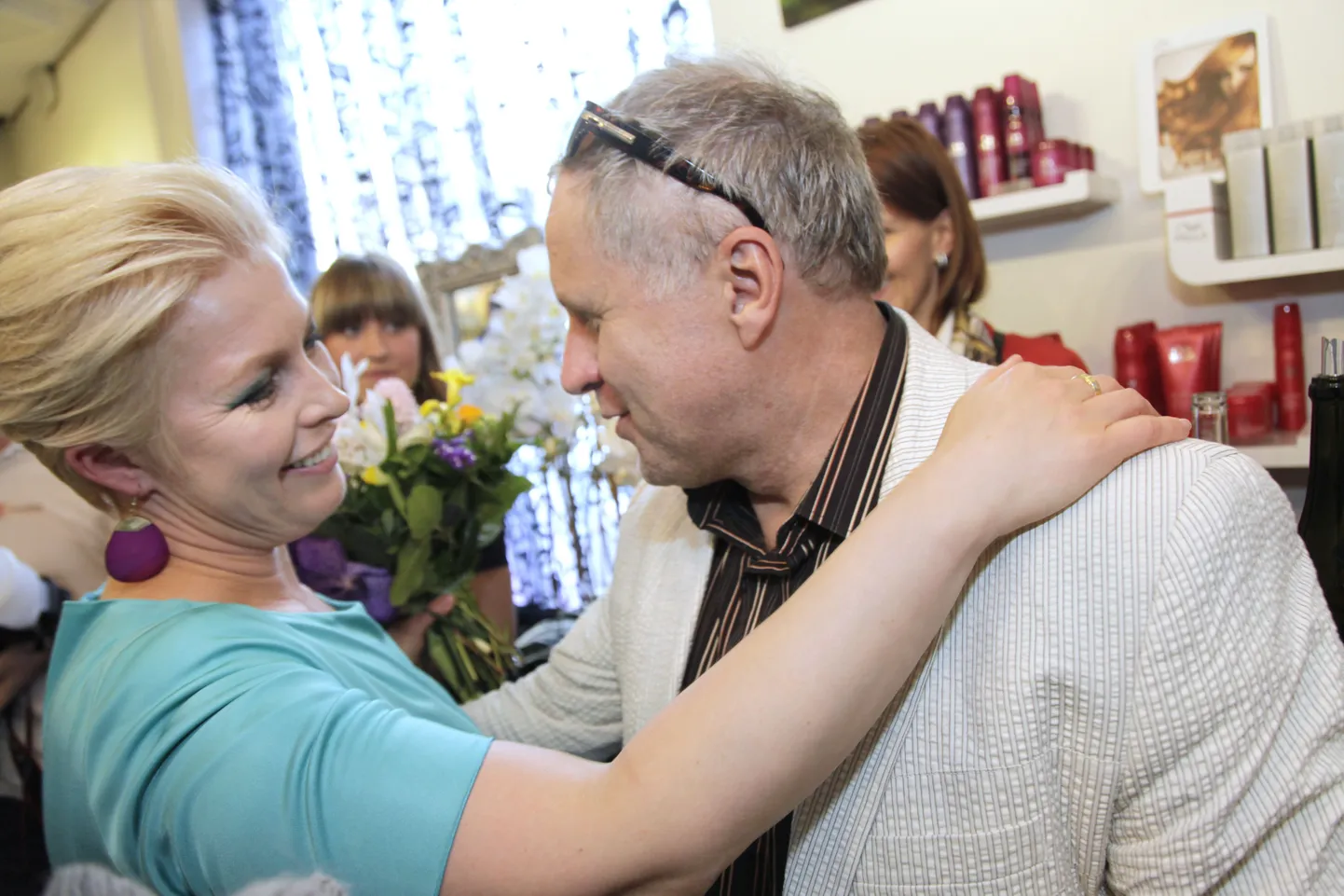 Evelin Ilvese heategevusliku fotonäituse avamine Maakri tänaval asuvas ilusalong-galeriis Hairexpress.