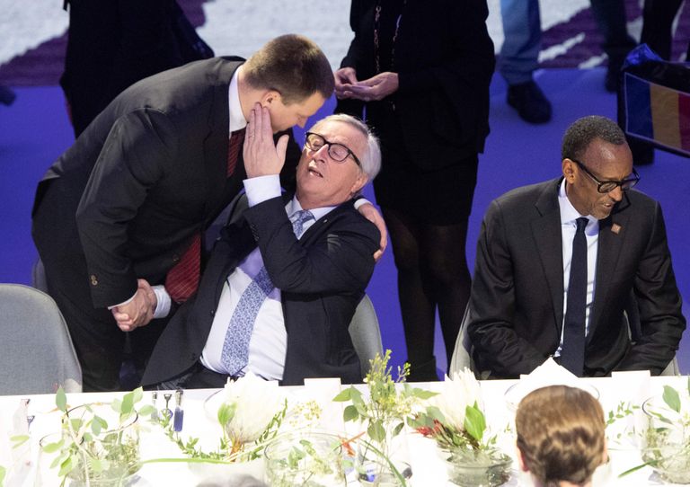 Jean-Claude Junckeri sõbralik hetk Jüri Ratasega.