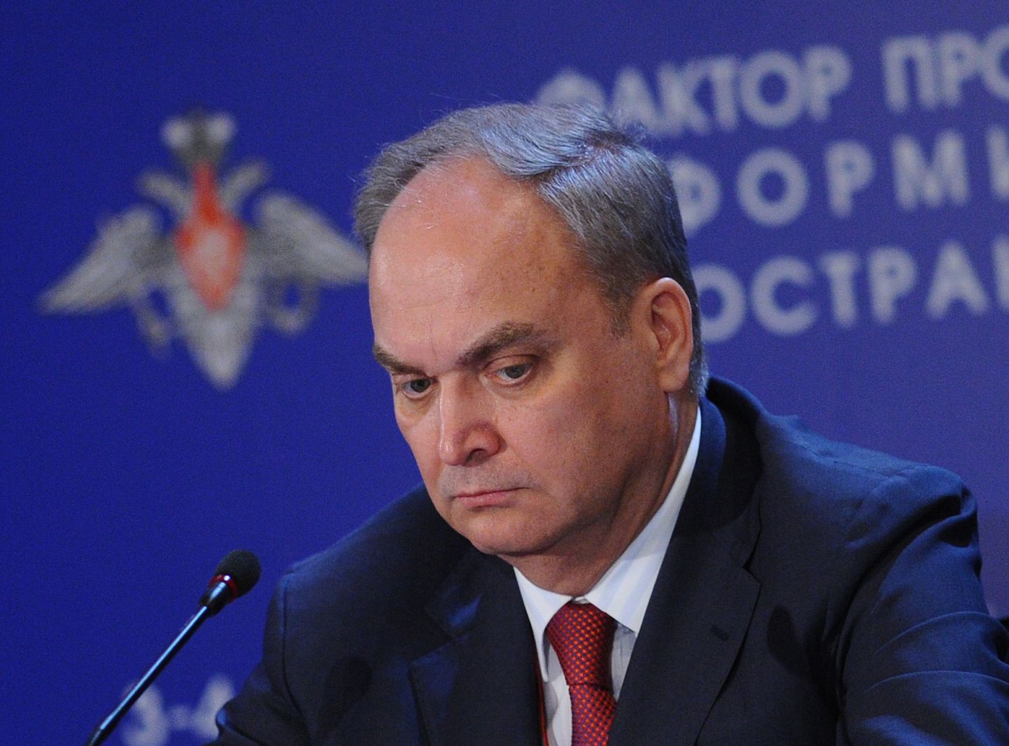Vene asekaitseminister Anatoli Antonov