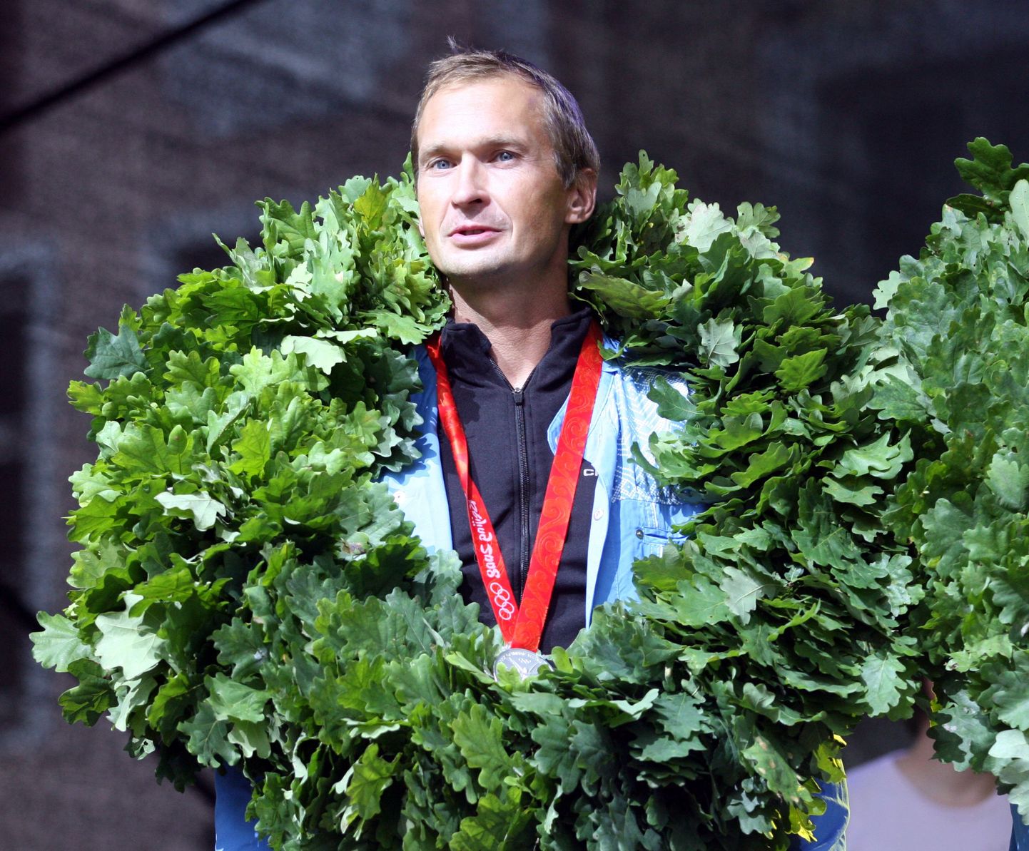 Pildil on olümpiamängudel hõbemedali võitnud Jüri Jaansoni  vastuvõtt Tallinna Raekoja platsil.