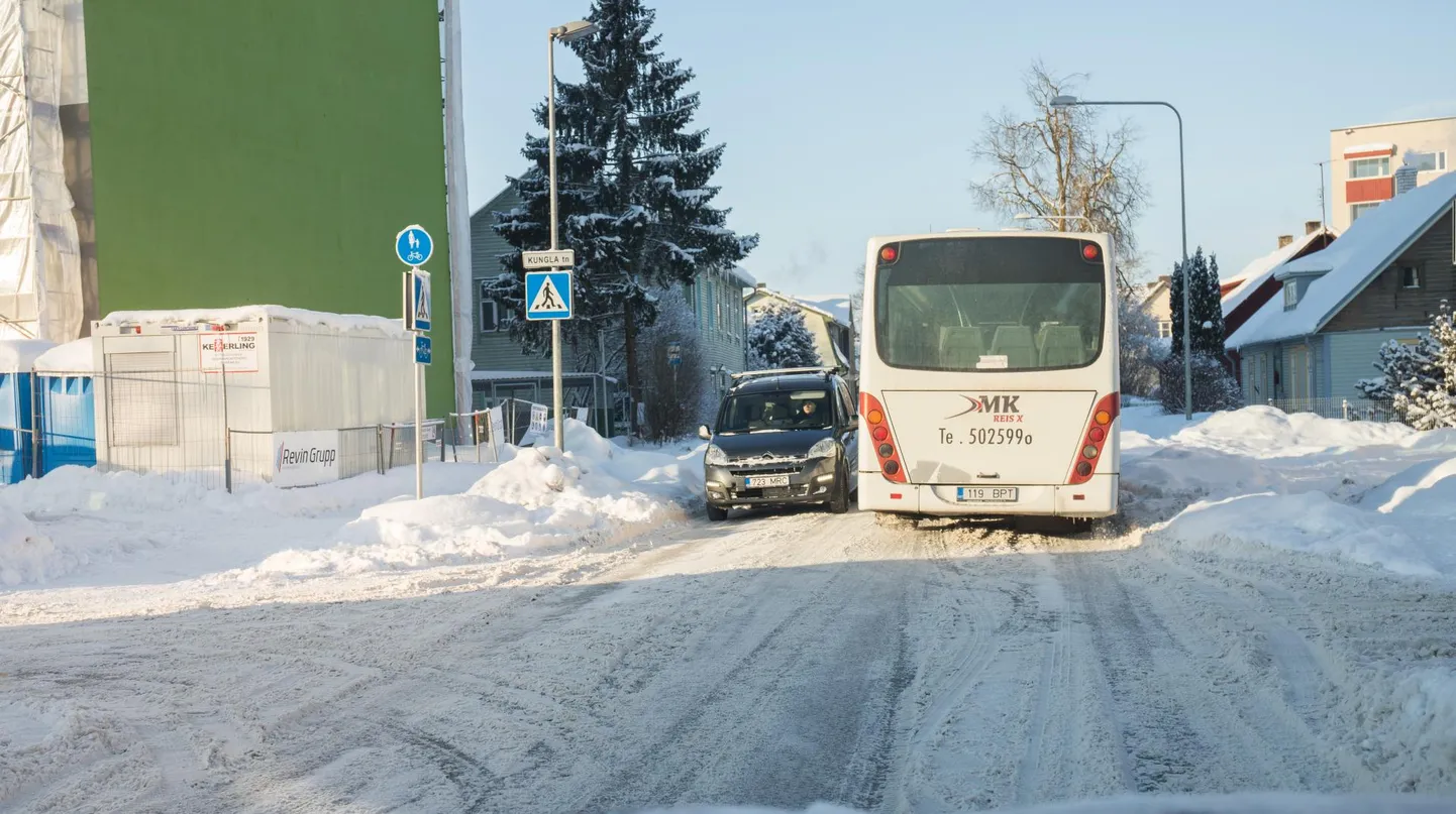 Linnaliinibuss Rakveres.