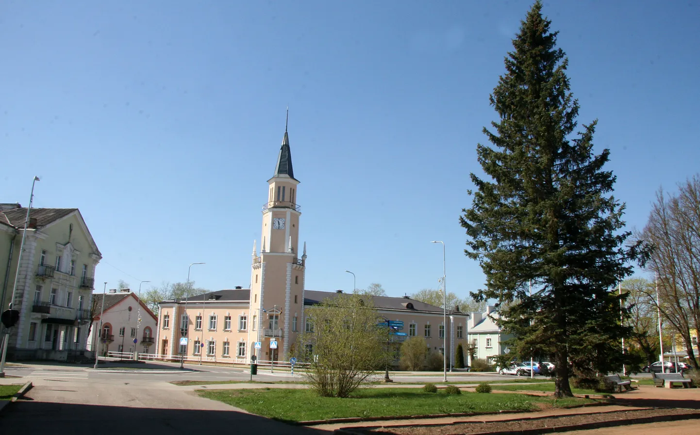 Sillamäe linnavalitsust tabasid pommiähvardused kahel päeval järjest.