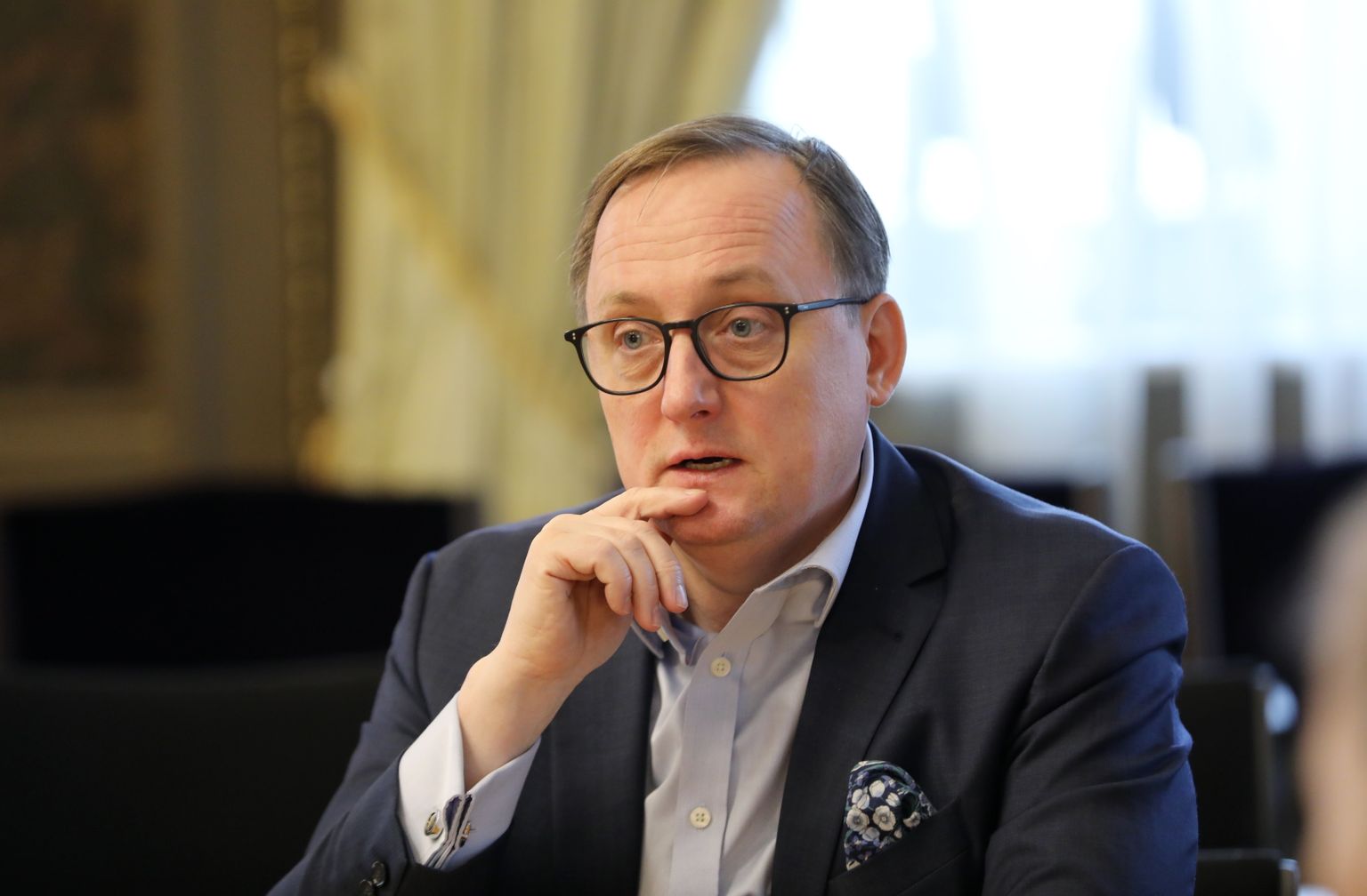 Latvijas Bankas prezidents Mārtiņš Kazāks intervijā Ikgadējās karjeras izglītības akcijas "Ēnu diena" laikā.