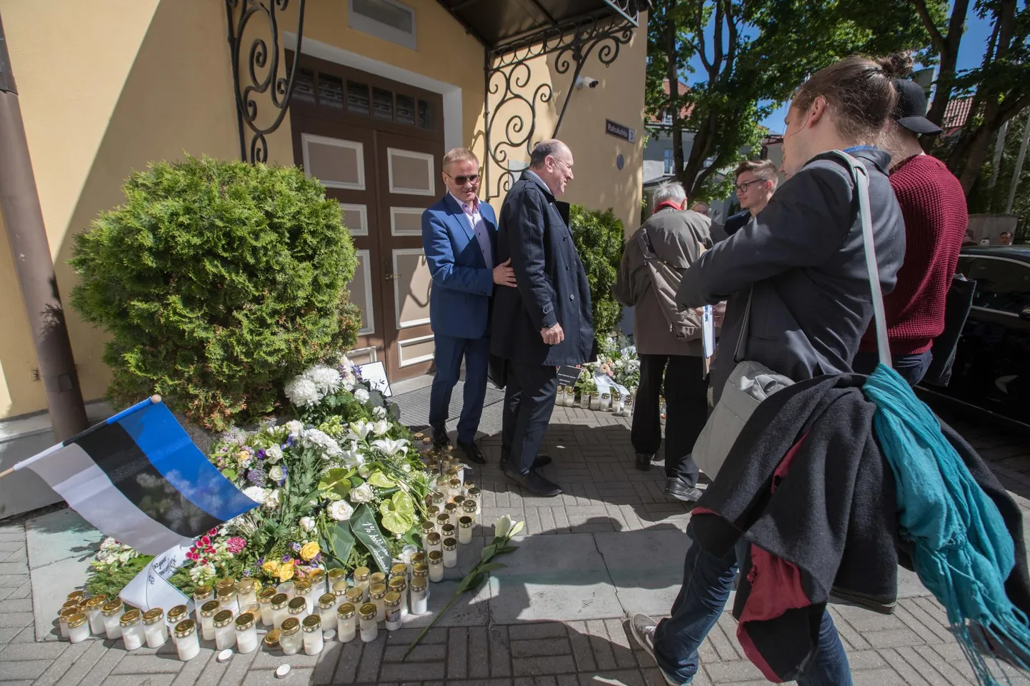 Mai viimasel päeval korraldasid teadlased leinarongkäigu teaduse alarahastuse vastu.