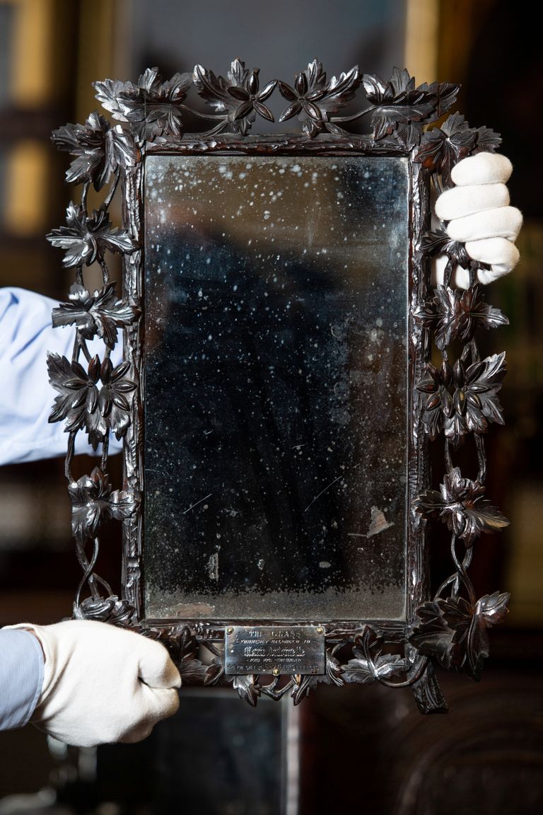 Udupeen peegel pärineb 19. sajandist.
