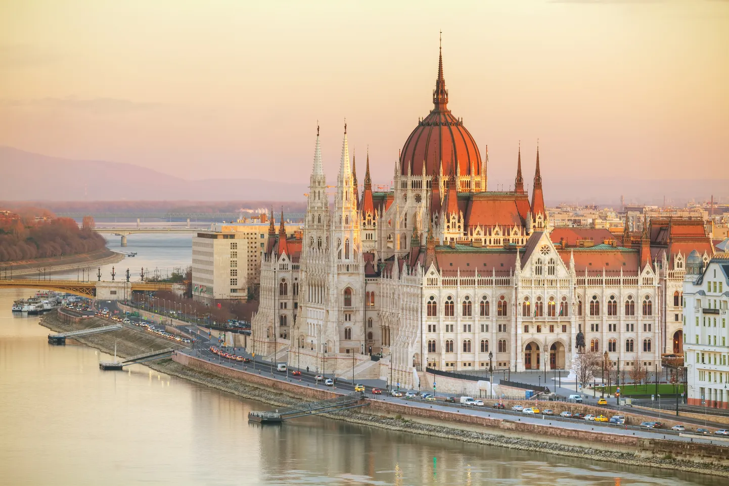 Ungārijas parlamenta ēka.