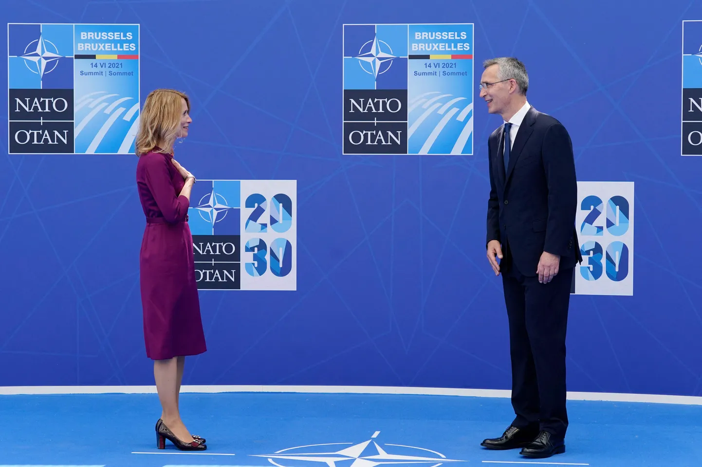 Peaminister Kaja Kallas ja NATO peasekretär Jens Stoltenberg NATO tippkohtumisel Brüssselis, 14. juunil 2021. (Photo by Patrick Semansky / POOL / AFP)