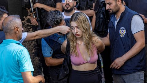 Türgi politsei ajas laiali Istanbulis korraldatud Pride'i