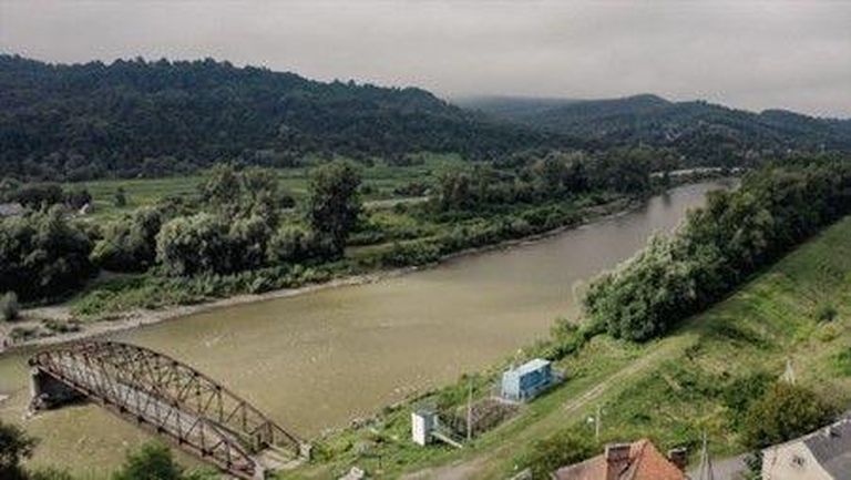 Многие украинцы погибли при попытке переплыть непредсказуемую реку Тису