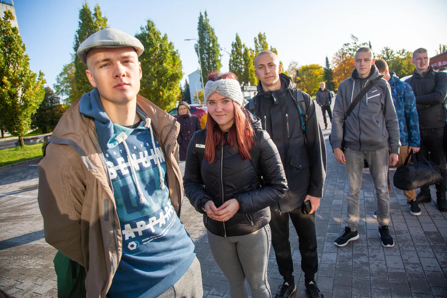 Noored läksid aega teenima
