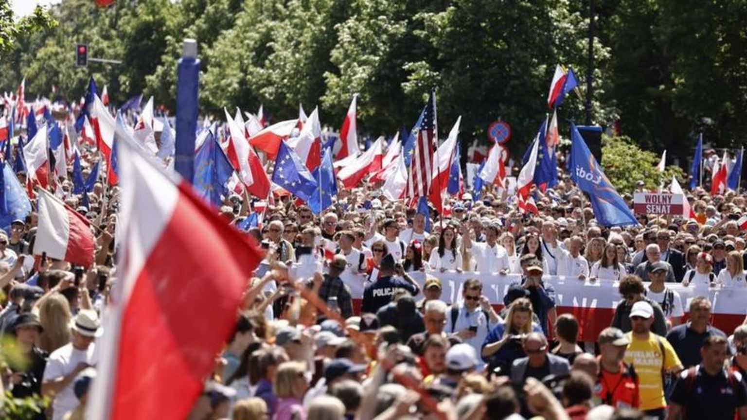 Марш протеста в Варшаве.