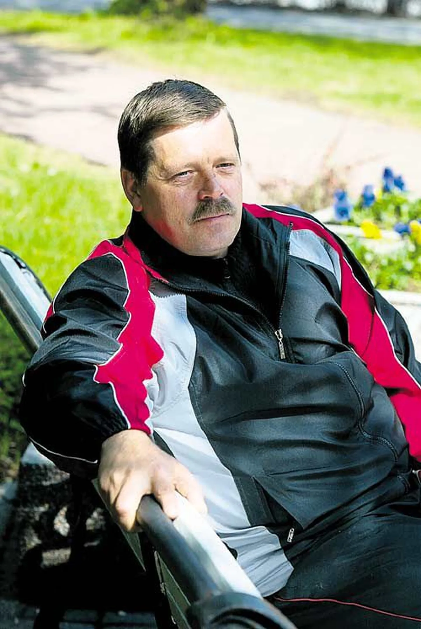 Hinnatud puidutisler Geo Koormann sai oma raskest haigusest teada sel kevadel. «Ma olen nooruses tõstesporti teinud, jooksnud ja suusatanud,» ütleb ta. «Tõved on mind varemgi ohustanud, aga ma ei ole allaandja tüüp.»