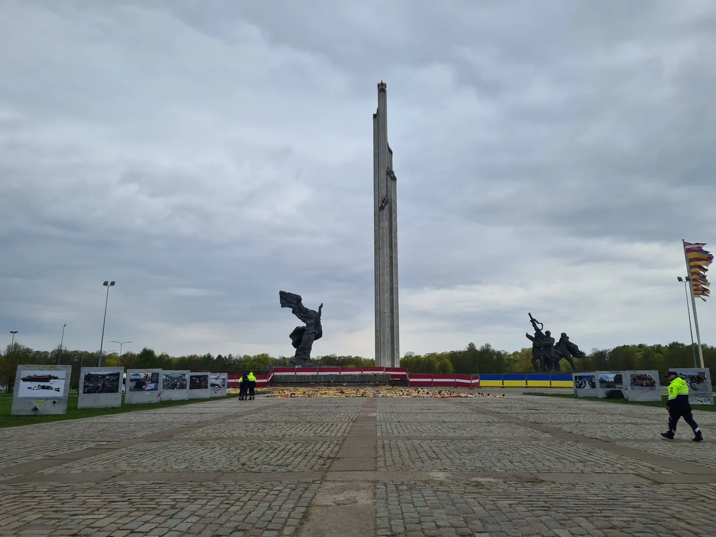 Pārdaugava punamonument Riias.