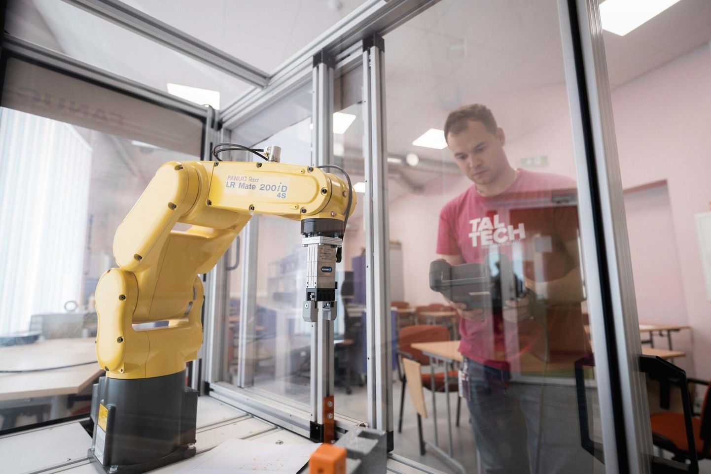 Robotite demopäeval esitletakse Virumaa kolledži laborites nelja tööstusrobotit.