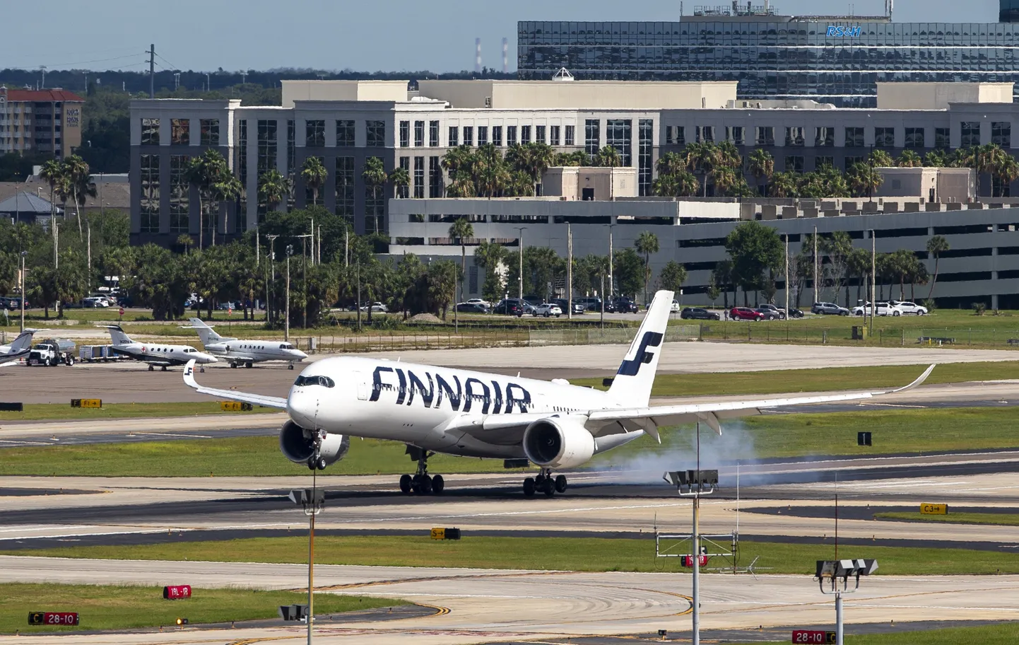 Самолет Airbus A350 авиакомпании Finnair.