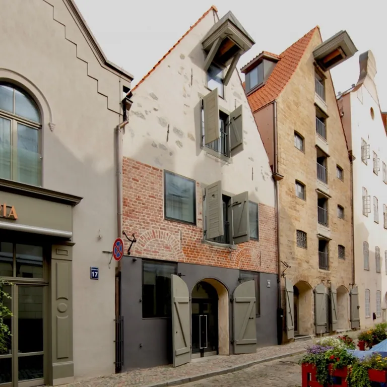 Ēku rekonstrukcija Miesnieku ielā