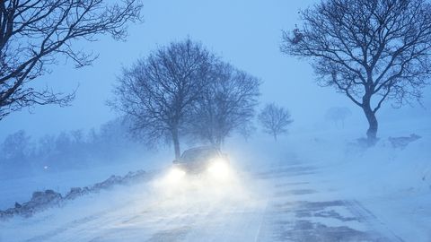 Dažviet valstī ir apgrūtināti braukšanas apstākļi