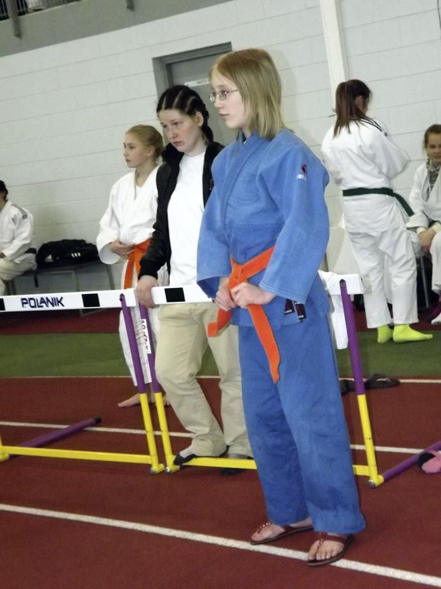 Äli Agnes Järve tuli nii Eesti A-klassi kui täiskasvanute judomeistriks. Tema kõrval seisab üks tema juhendajaid Svetlana Kazantseva.