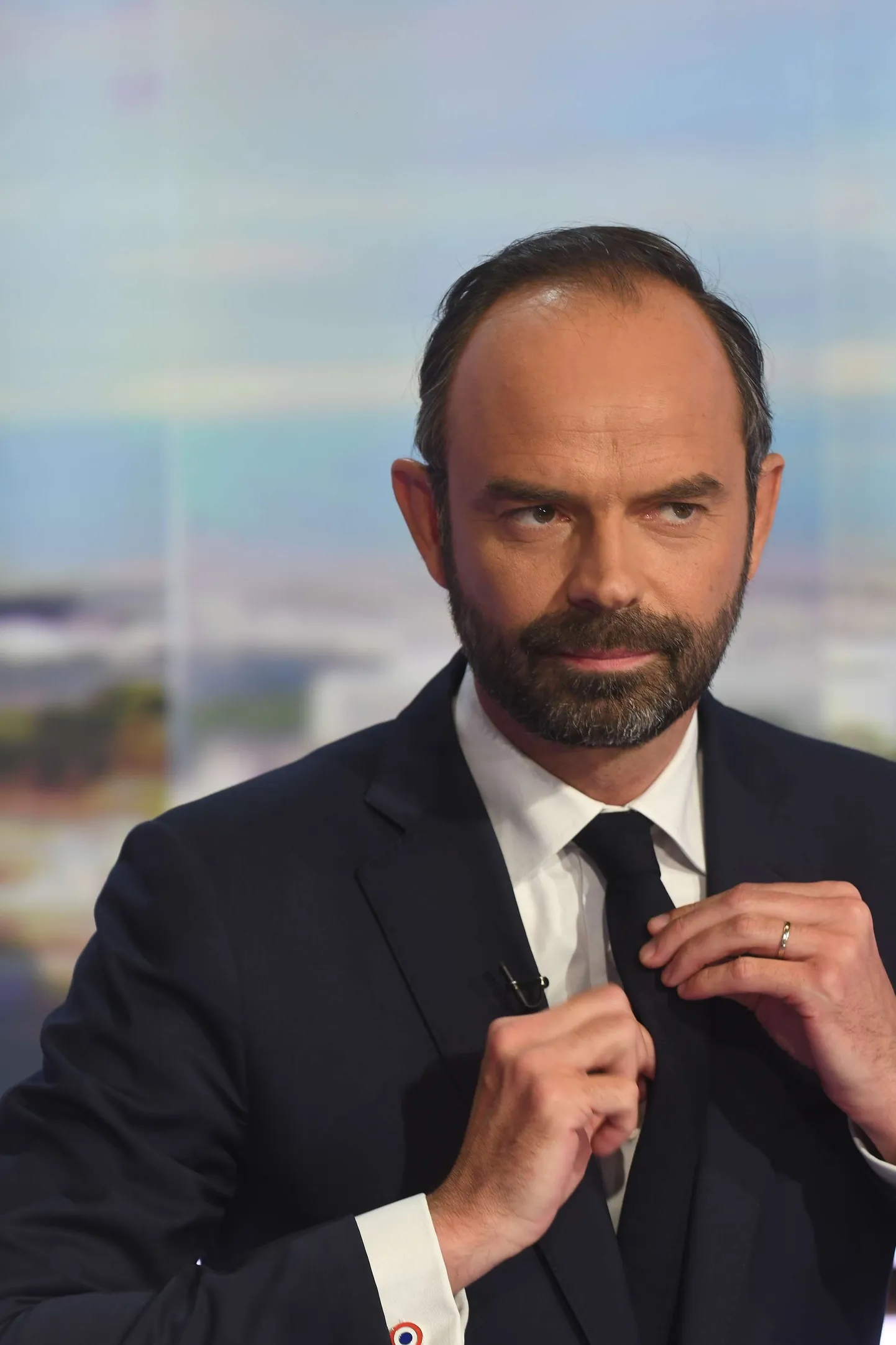 Édouard Philippe`i teekond on viinud teda nii vasemale kui paremale. Nüüd on ta peaminister.