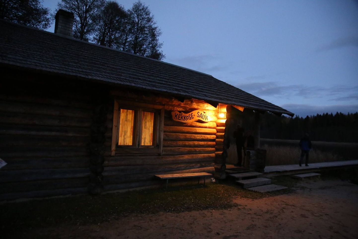 Saunatuuri teine siht oli Kekkoneni saun Käärikul. Originaalne Kekkoneni visiidi jaoks ehitatud saun põles paraku maha, ent ka uus Kekkoneni saun on ajaloolise tähtsusega.
