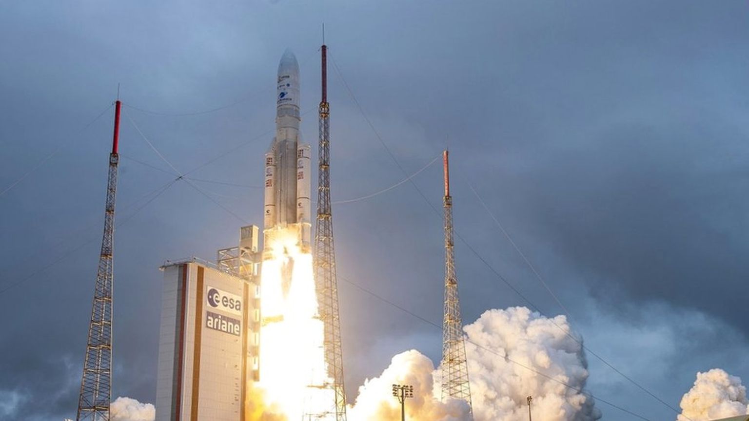 Запуск ракеты Ariane 5 с телескопом на борту был осуществлен с космодрома во Французской Гвиане