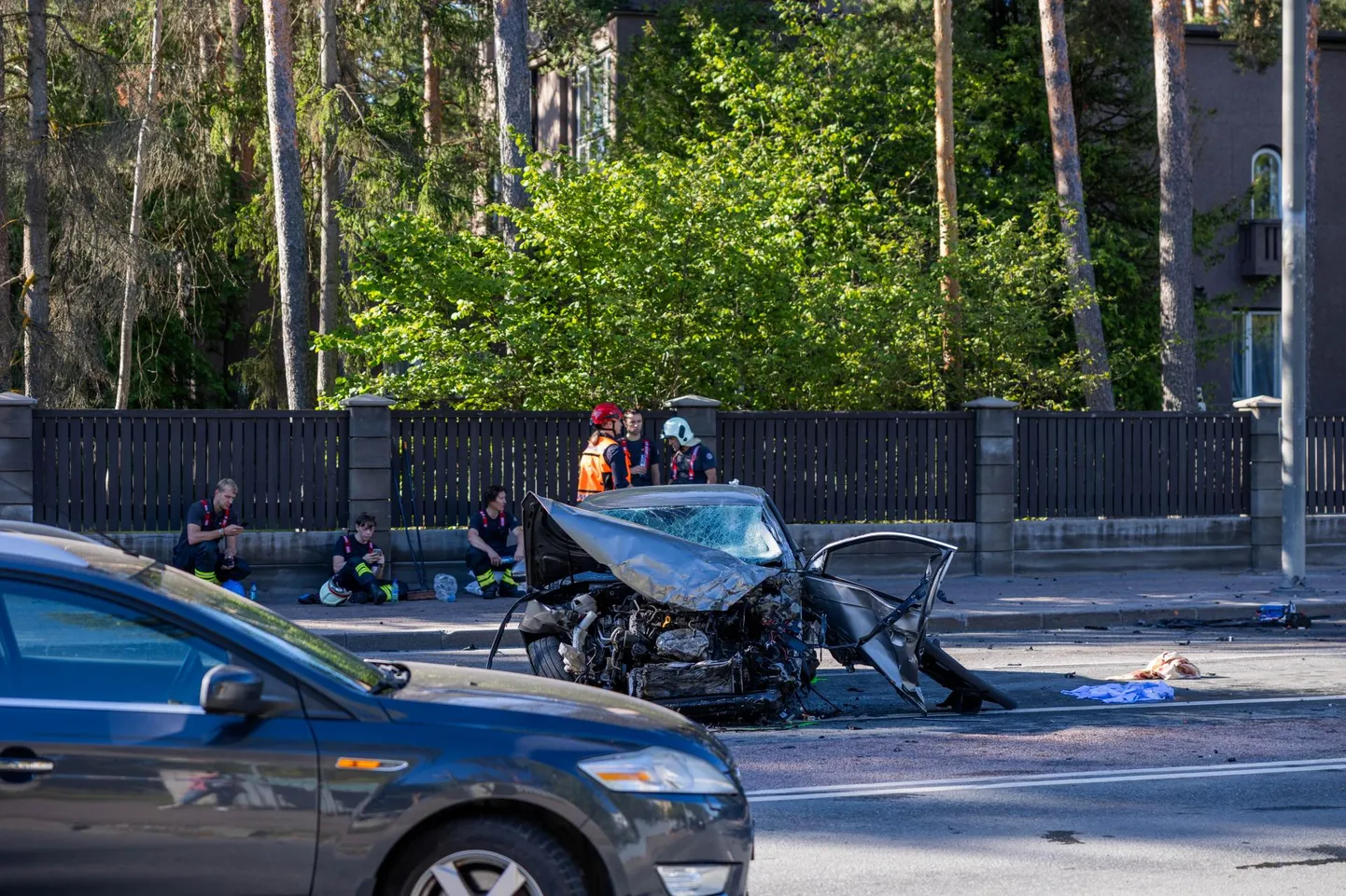 Suur avarii Vabaduse puiestee ja Tähe tee ristmikul.