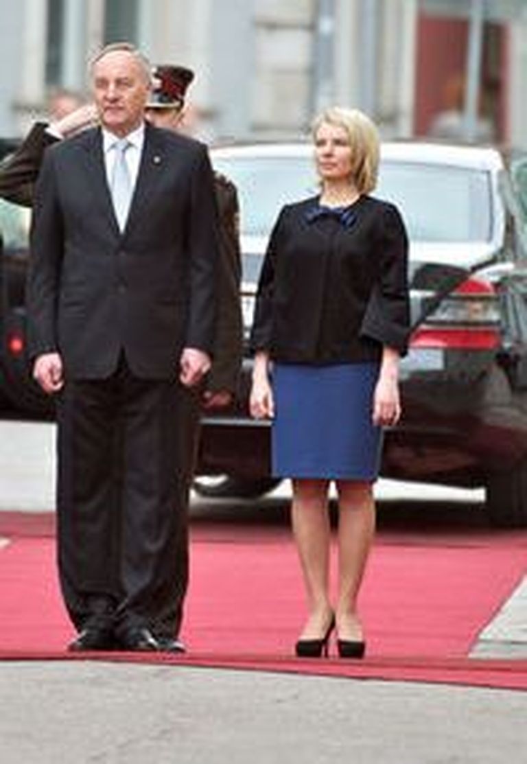 Läti endine president Andris Bērziņš ja eksesileedi Dace Seisuma