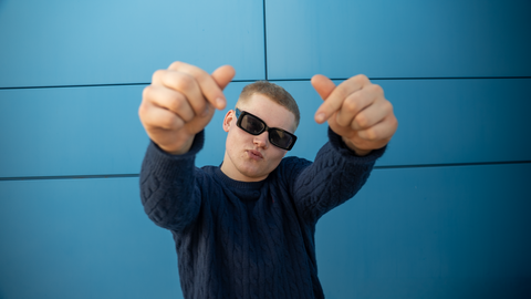 Noor räppar Andris Valk astub tagasi muusikamaailma uue singelitega