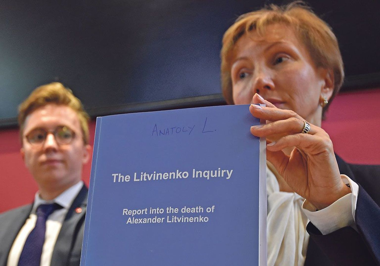 Инициатором расследования убийства Александра Литвиненко была его вдова Марина Литвиненко (на фото). 18 января 2016 года судья Высокого суда в отставке сэр Роберт Оуэн огласил свои выводы по итогам публичного расследования гибели Литвиненко.