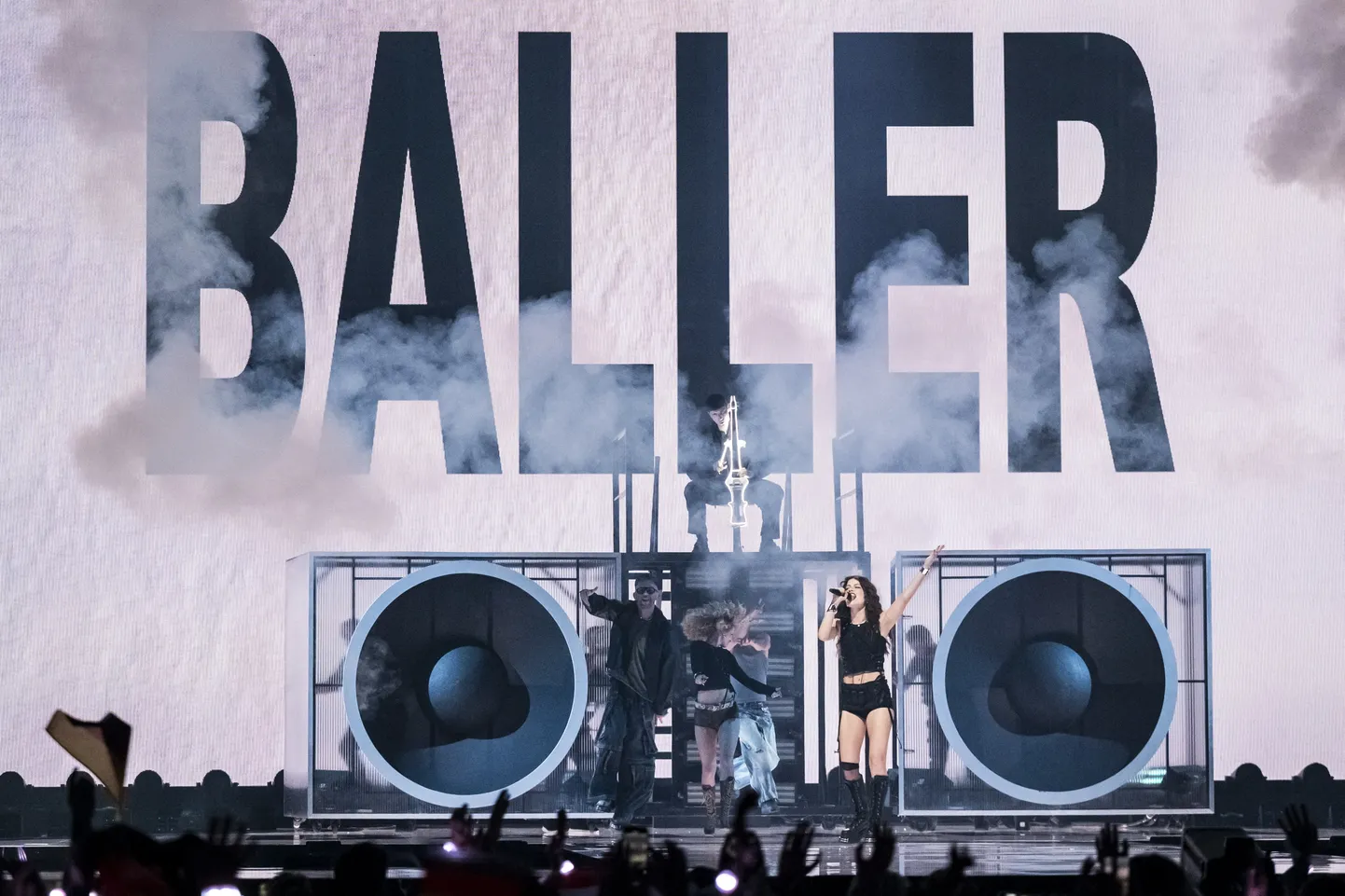 Savas dziesmas "Baller" popularitāti visā Eiropā izbauda Vācijas pārstāvji Eirovīzijas dziesmu konkursā, māsas un brāļa duets Abor & Tynna.