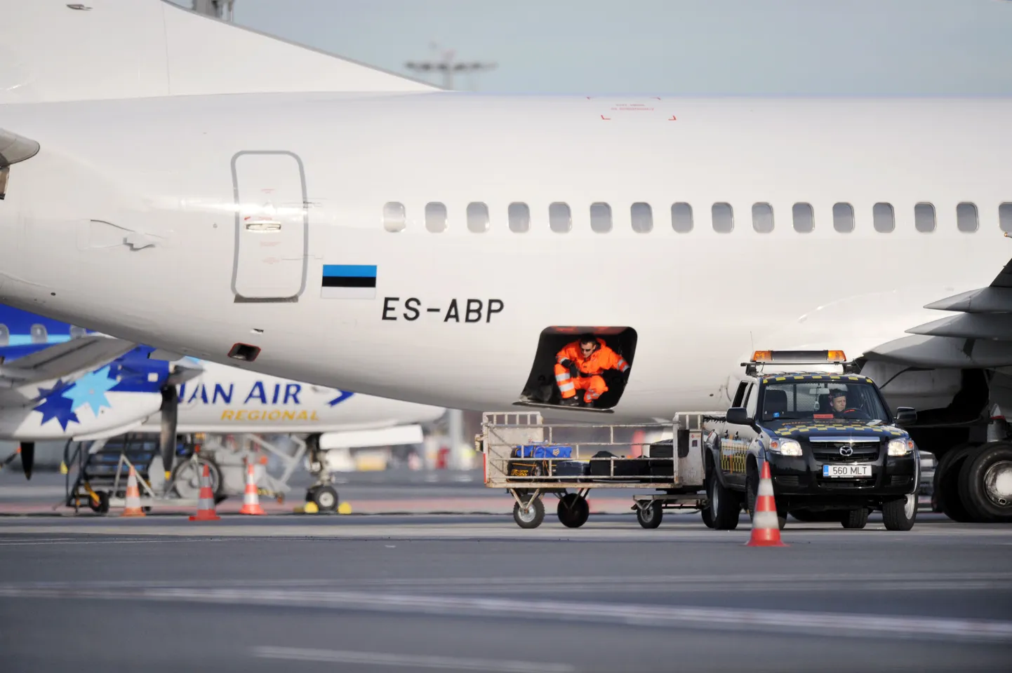 Estonian Airi lennuk Tallinnas.