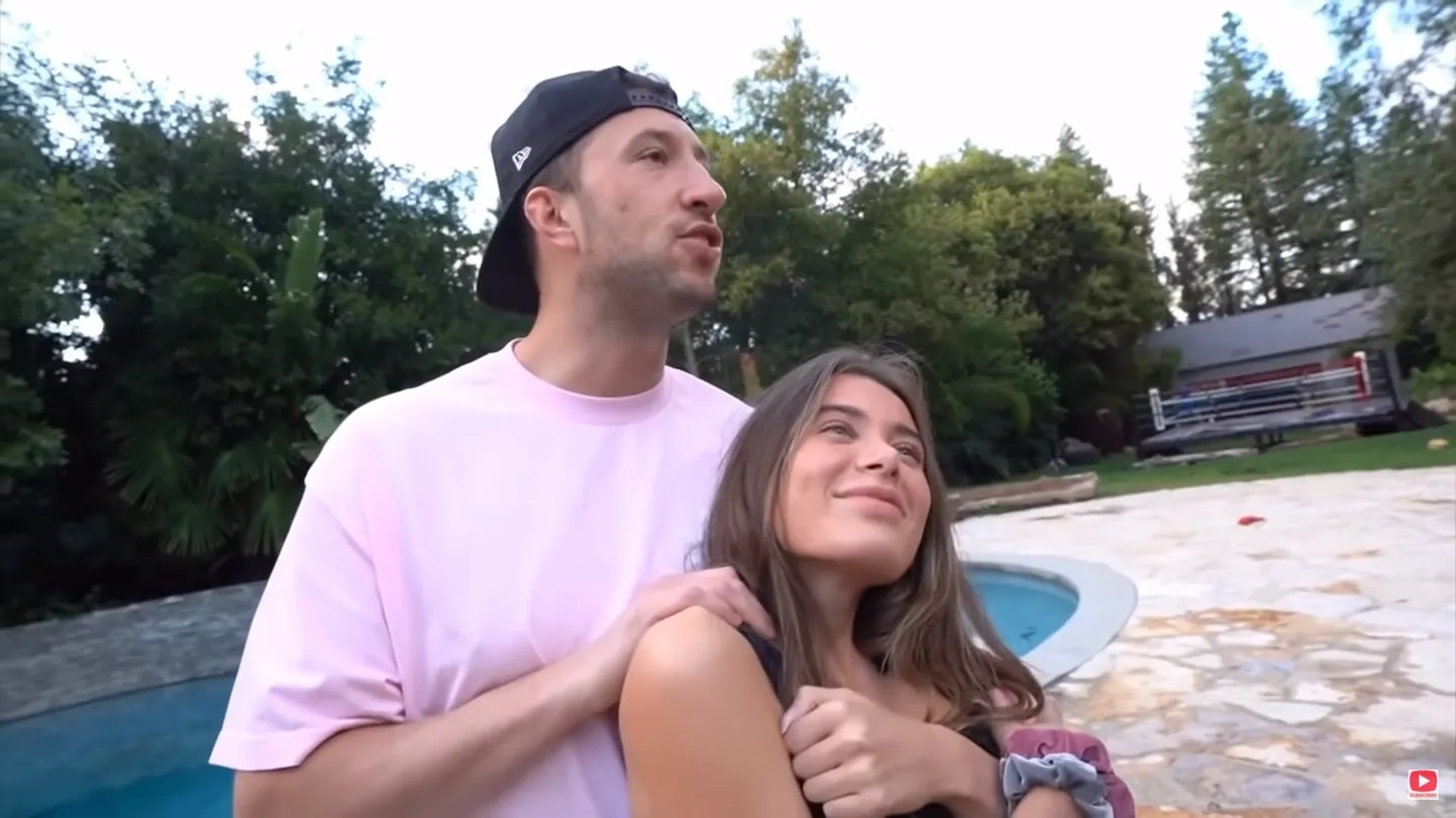 Lana Rhoades ja tema juutuuberist ekspeika Mike Majlak.