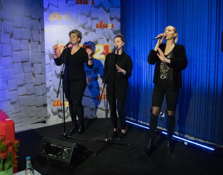 Elu24 Live/ Anu Saagim`il käis külas Liis Lemsalu ja taustalauljad Dagmar Oja ja Marilin Kongo