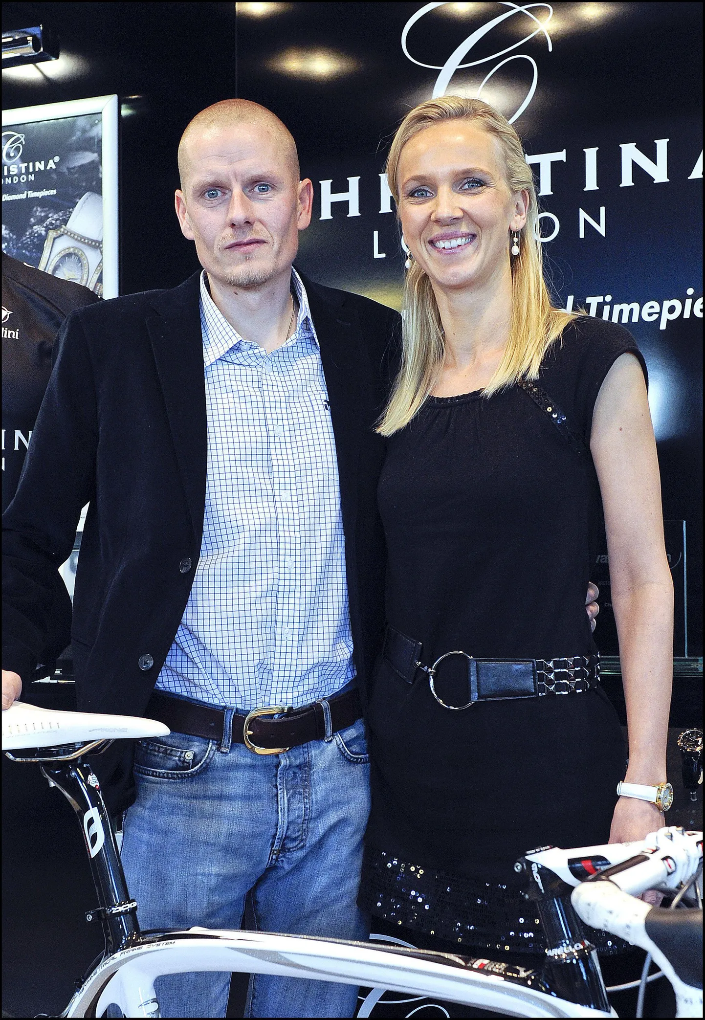 Michael Rasmussen (vasakul) ja Christina Watchesi juht Christina Hembo.