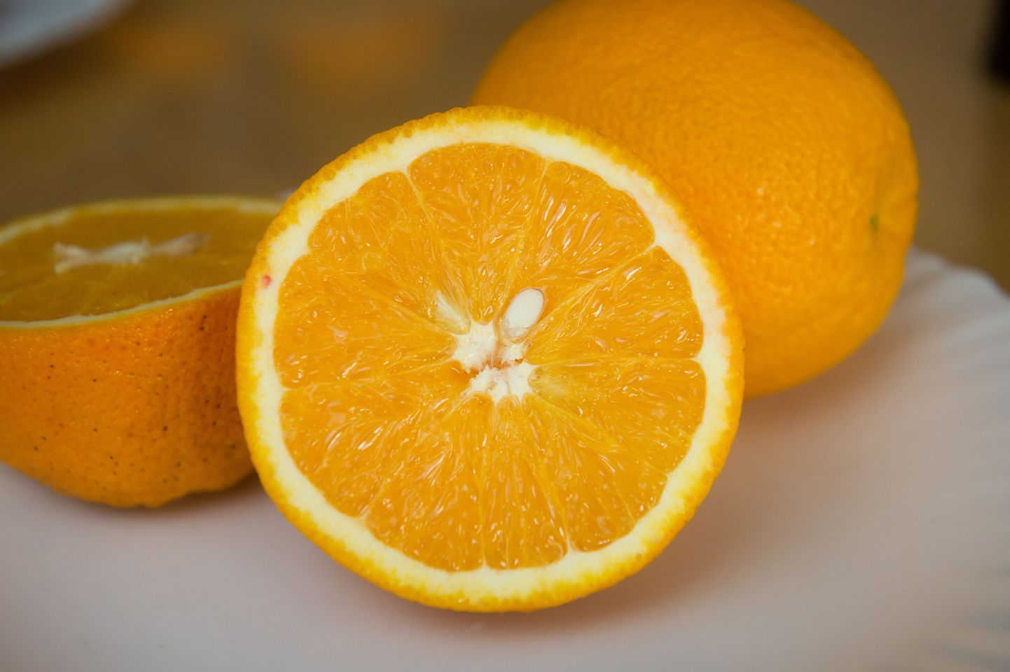 Uuringust selgus, et apelsinikasvatustel on suured kasumid, aga halvad töötingimused.