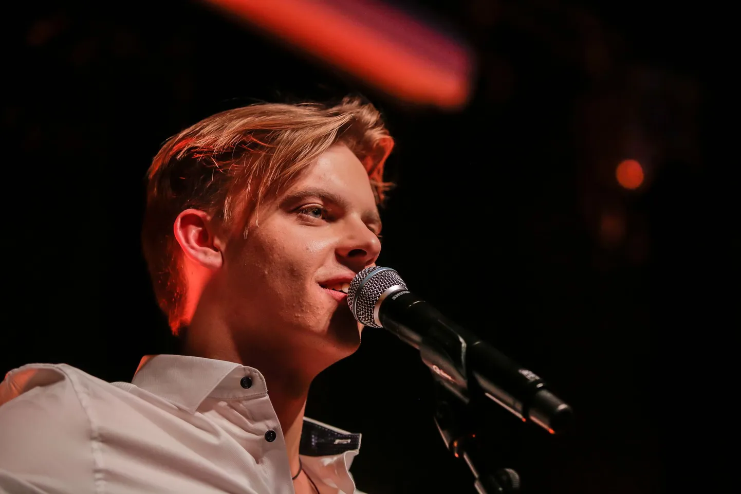 Jüri Pootsmann esitles Sinilinnus lühialbumit