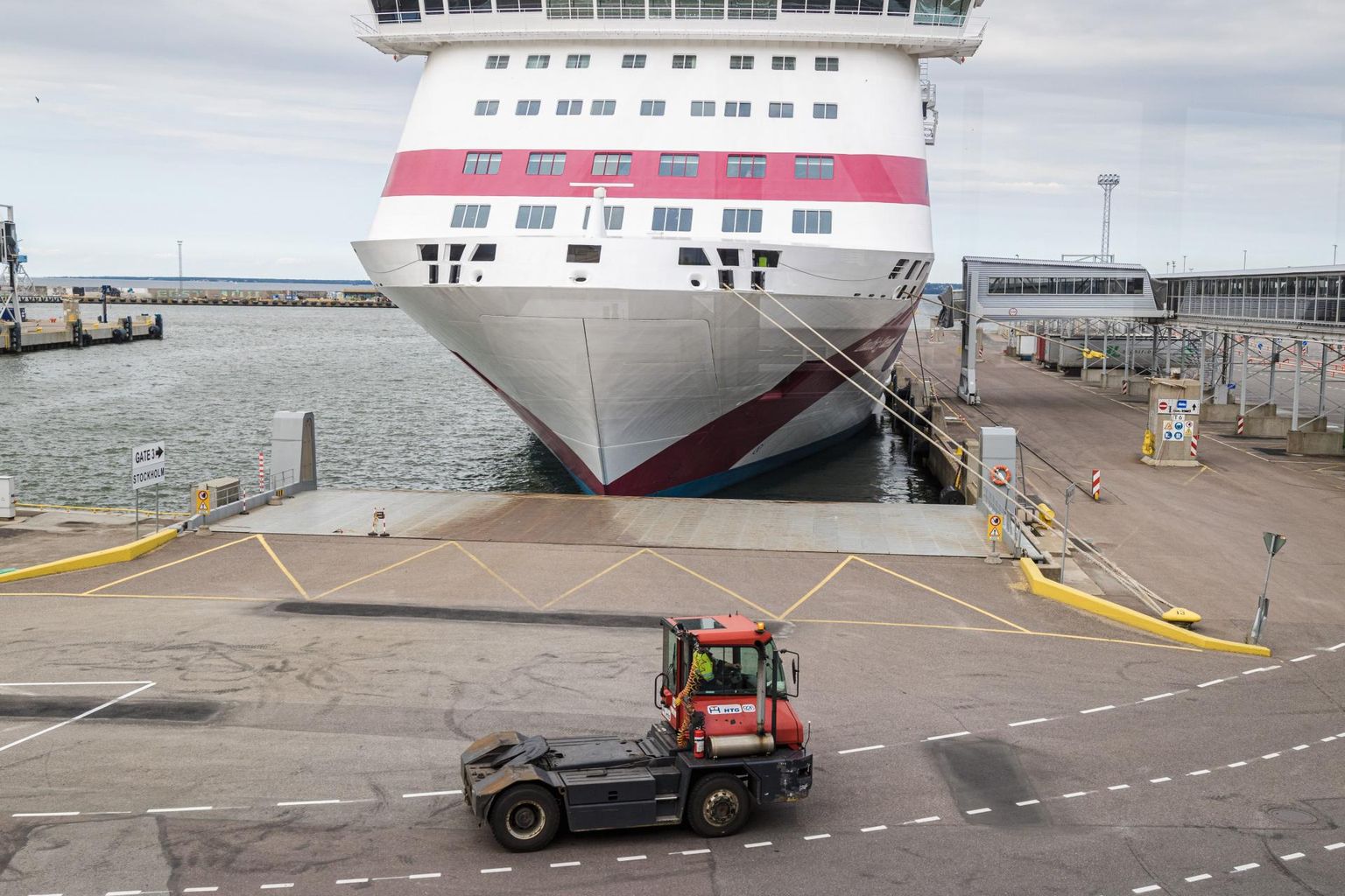 Ahvenamaale väljuv laev Tallink Baltic Queen.