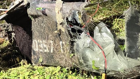 FOTOD ⟩ Rõuge valla põllult leiti viis kilo lõhkeainet kandnud droon