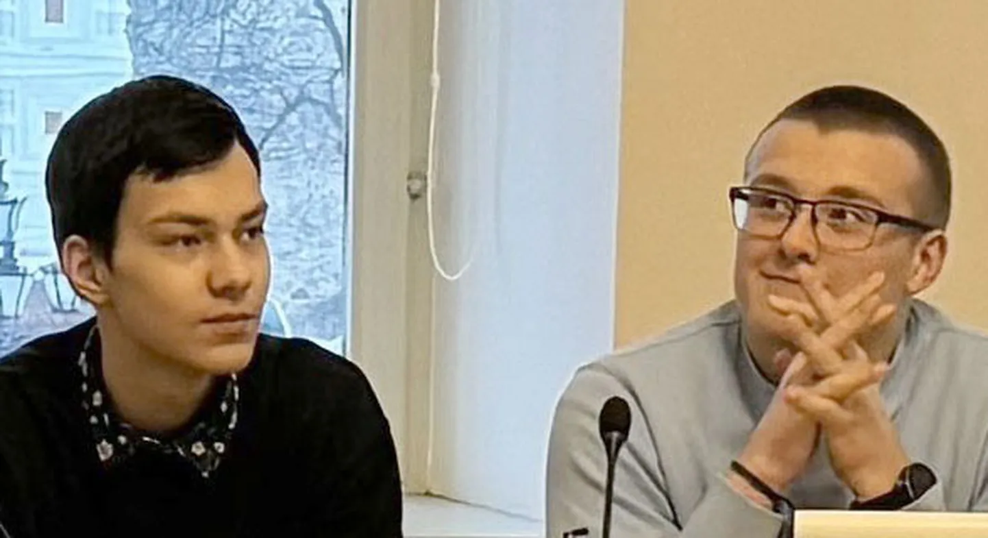 Toila noortevolikogu juhatuse liikmed Gerten Pilv ja Gregor Männi.