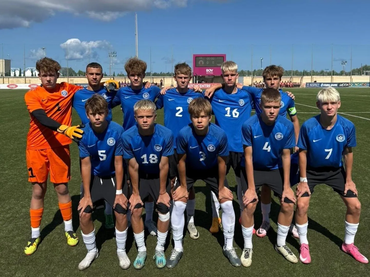 Eesti koondis sõprusturniiril Maltal. Alex Pukki (nr 5) ja Aksel Bild (16) said rohkelt mänguaega.