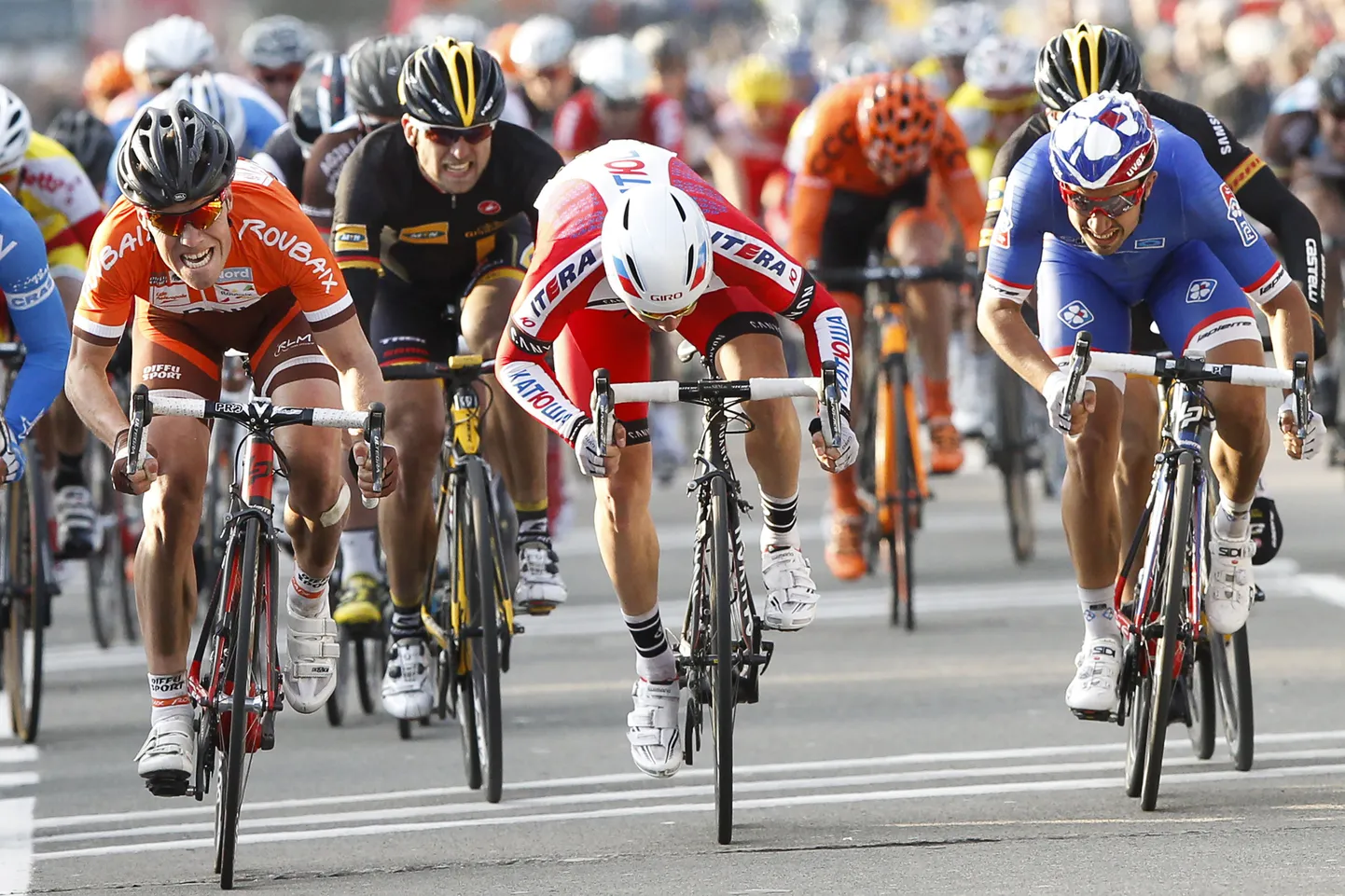 Aleksei Tsatevitš (keskel) 2014. aastal, kui võitis Belgias Le Samyn'i ühepäevasõidu.