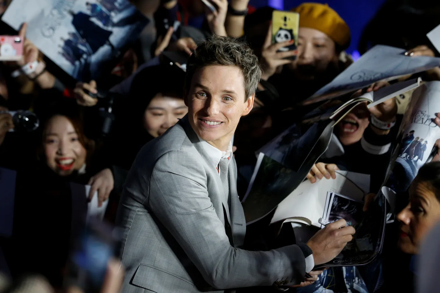 Eddie Redmayne filmi «Fantastilised elukad: Grindelwaldi kuritööd» esilinastusel Pekingis