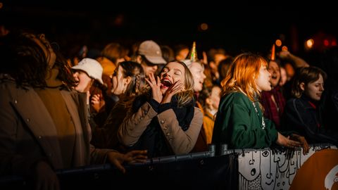 GALERII ⟩ Tudengite öölaulupeol osales ligi 1000 inimest rohkem kui mullu