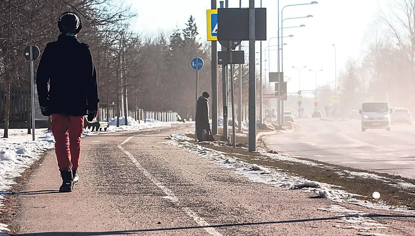 Pärnu teed ja tänavad vajavad juba nüüd puhastamist.