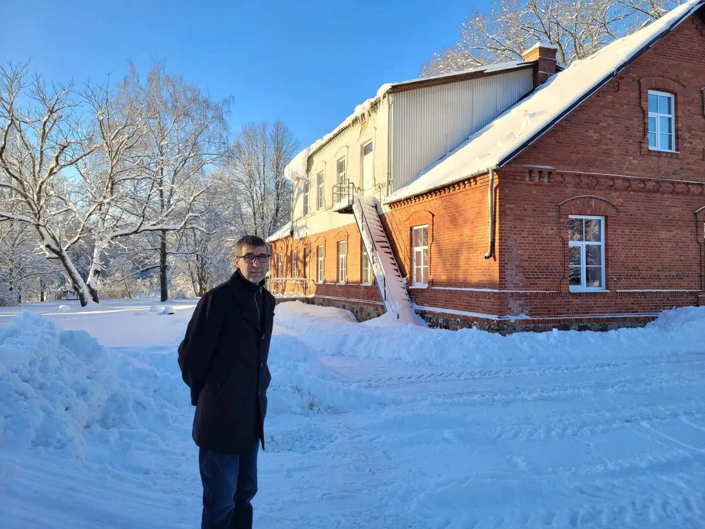 Reegoldi külaseltsi juhatuse liige Margus Ojaste ütles, et juhul kui katusevahetuseks läheb, seisab ta juures ja jälgib kullipilgul, et sel korral kõik korralikult tehtud saaks.
